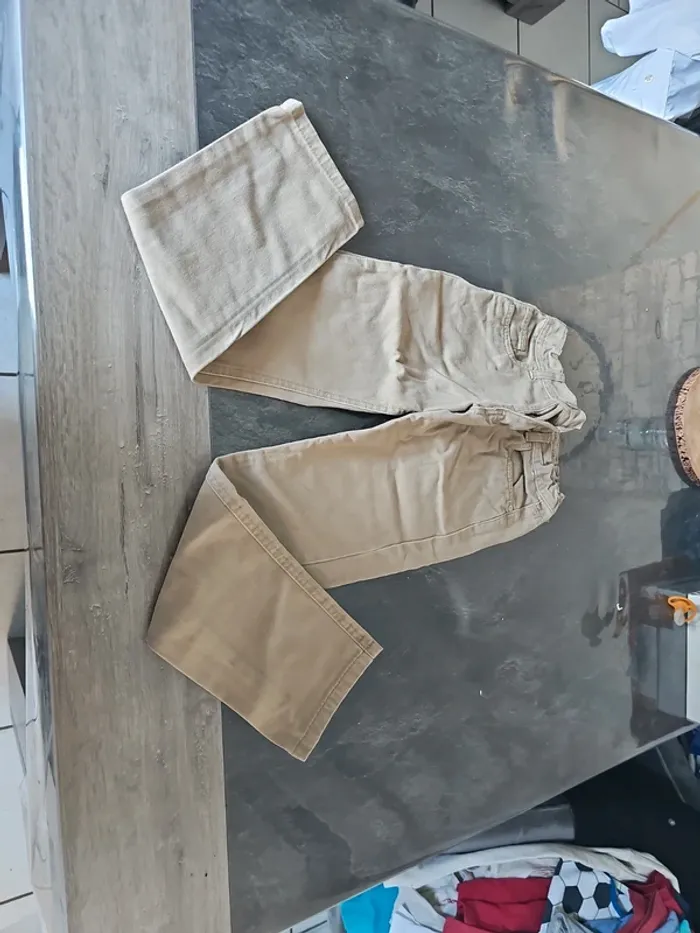 Jean droit beige 7 ans