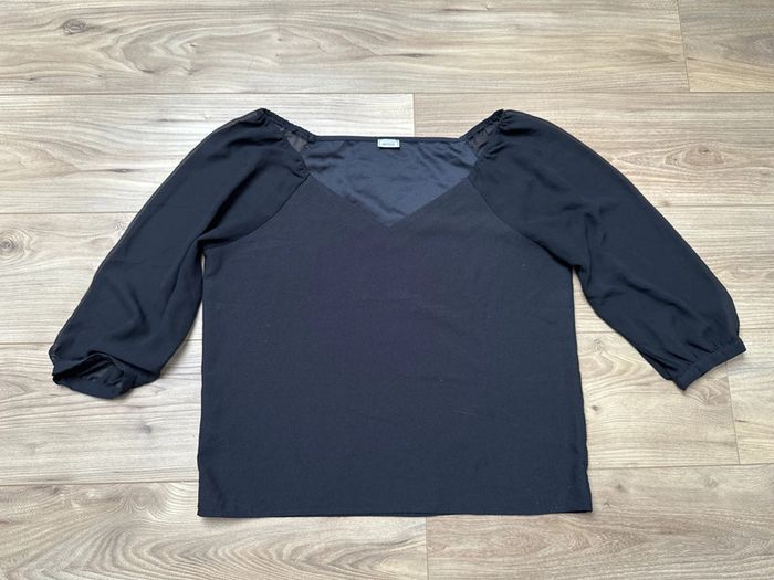 Blouse noire manches trois quart