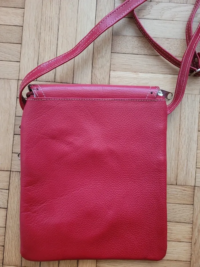 Sac rouge - photo numéro 4
