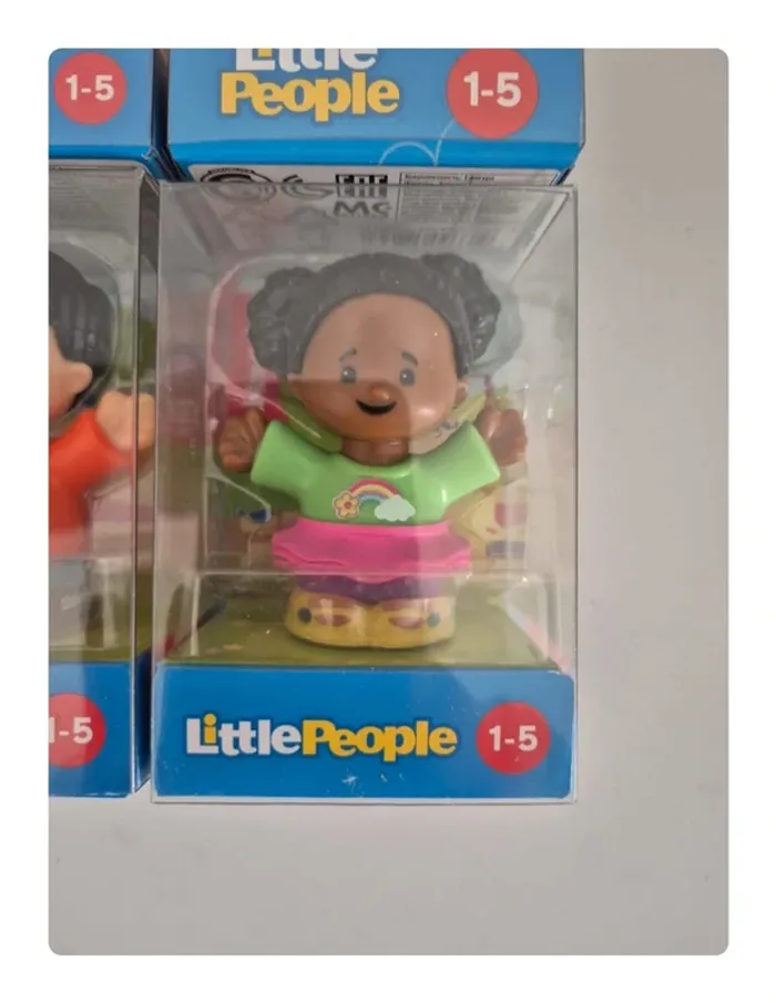4 Figurines Little People - Fisher-Price - photo numéro 4