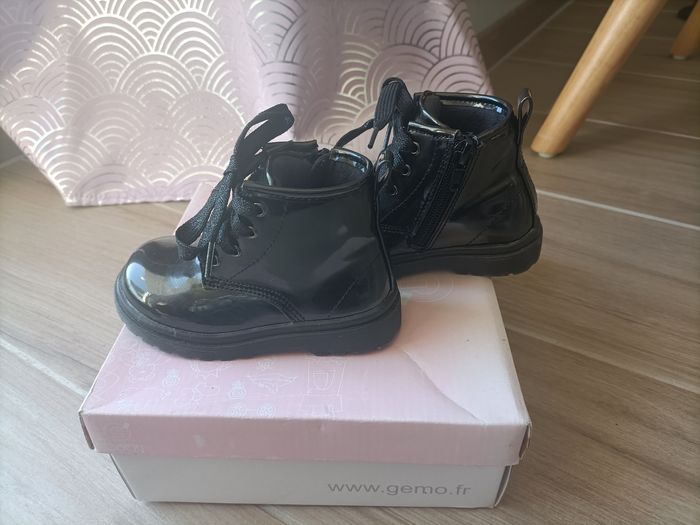 Bottines fille Gemo pointure 22 noires vernies zip Neuves - photo numéro 3