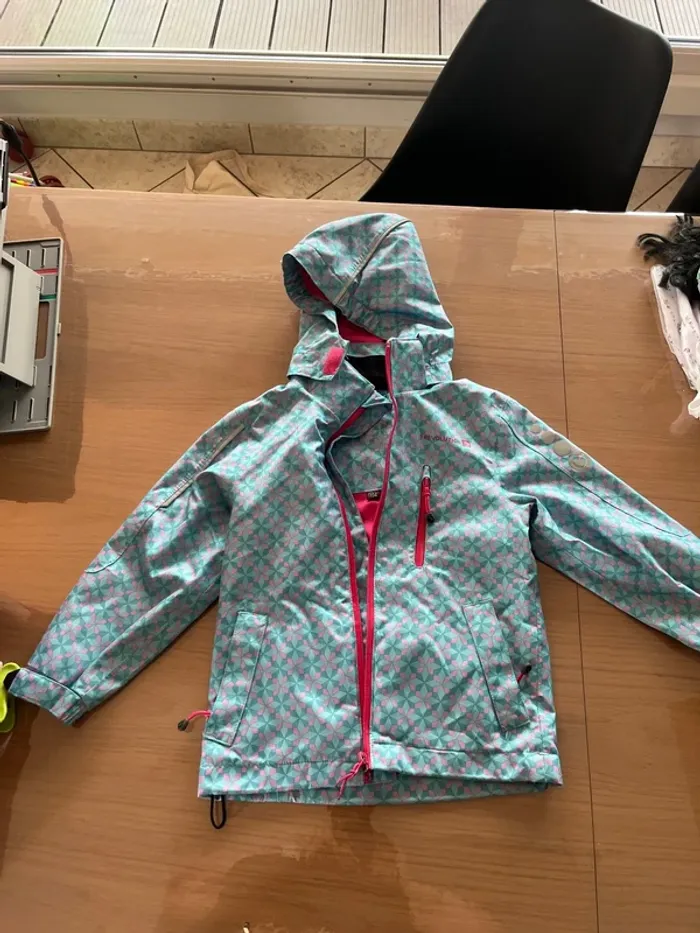 Veste imperméable en bon état