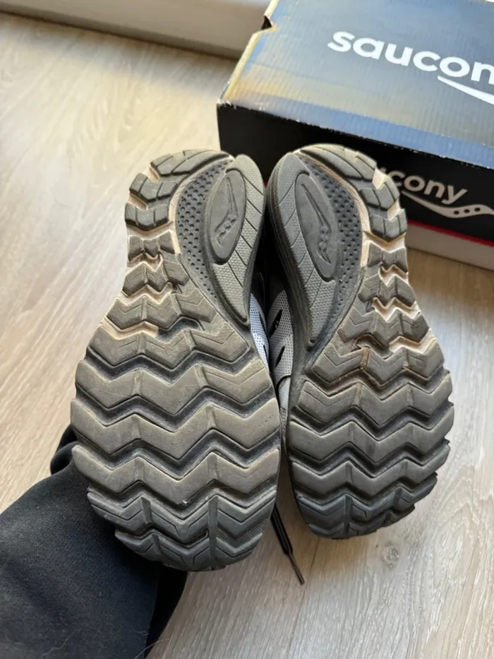Baskets Saucony Zealot ISO 2 Reflex Blanc Noir - photo numéro 18