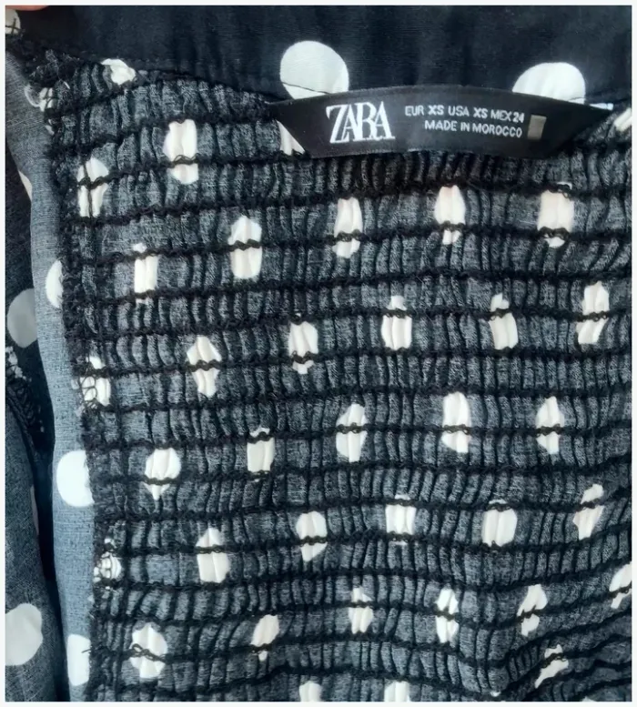 Haut Zara court à pois XS très bon état - photo numéro 4