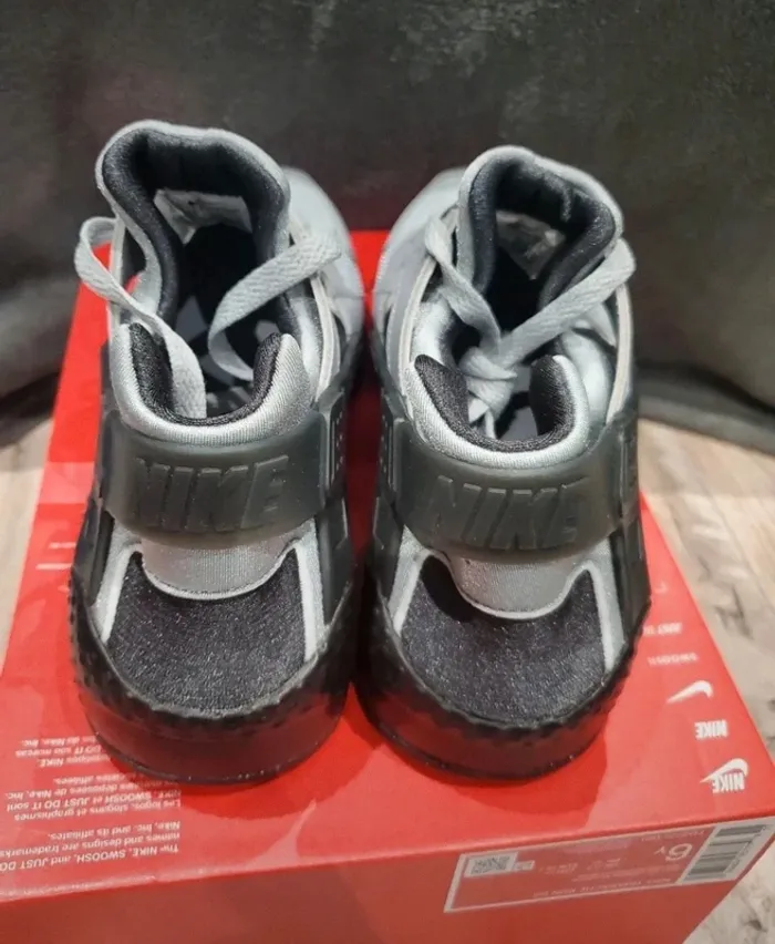 Basket Nike Huarache Run 38,5 Neuve - photo numéro 6