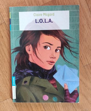 Livre Lola - Claire Mazard