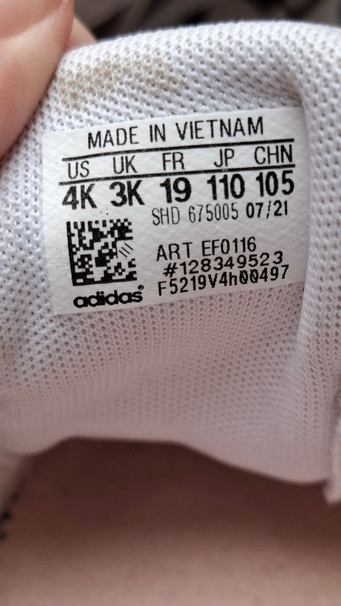 Basket adidas taille 19 - photo numéro 3