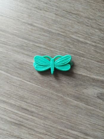 Barrette à cheveux en plastique vintage