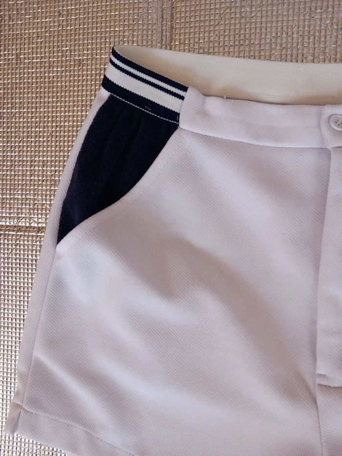 👵short polyester blanc bleu marine T46/48 - photo numéro 3