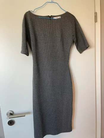 Robe fourreau MANGO