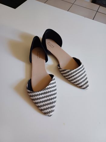 Jolies ballerines ouvertes et plates imprimé géométrique Sfera