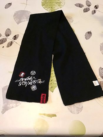 Écharpe enfant  120 cm X 20 cm noir blanche et rouge