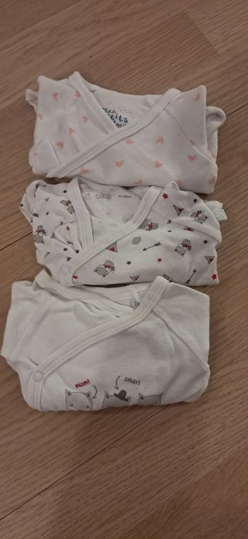 Lot 3 body manches longues 1mois