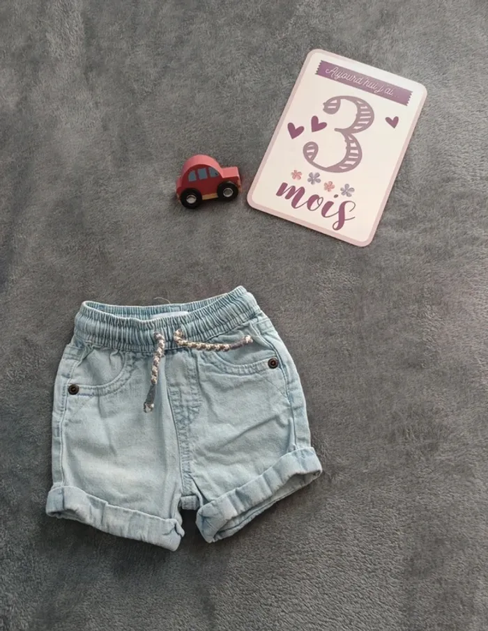 Short 3 mois