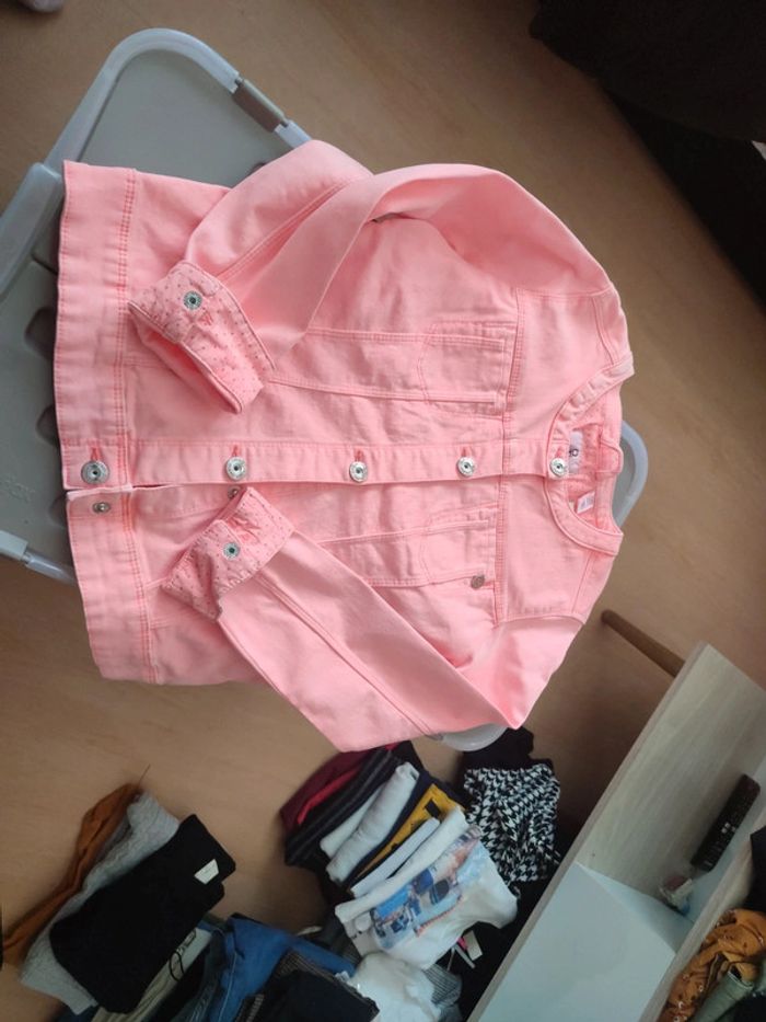 Veste en jeans Okaïdi rose fluo corail int a pois 10 ans - photo numéro 2