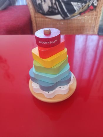 Jouet à empiler en bois