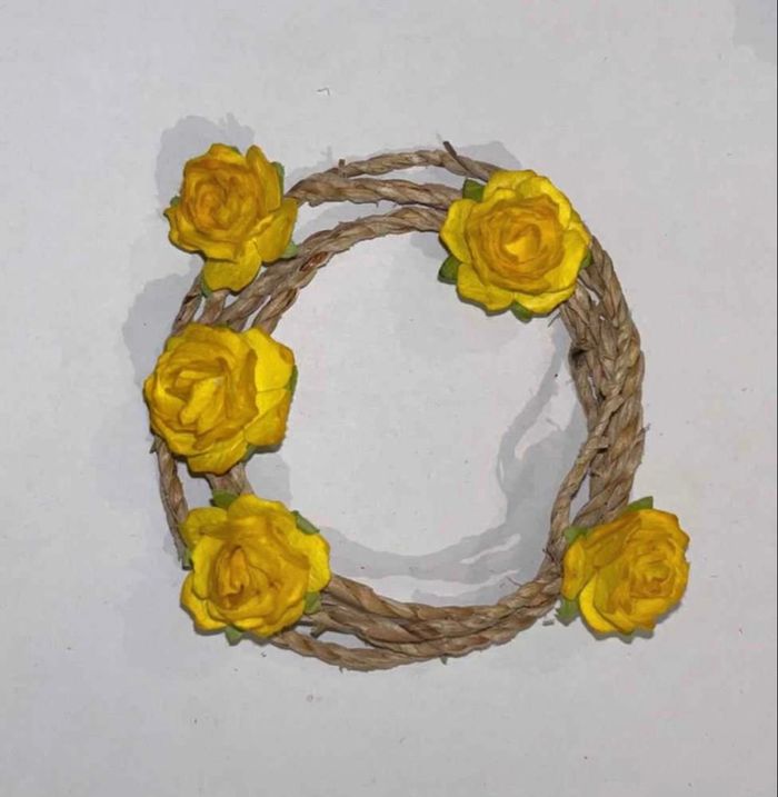 Couronne florale jaune
