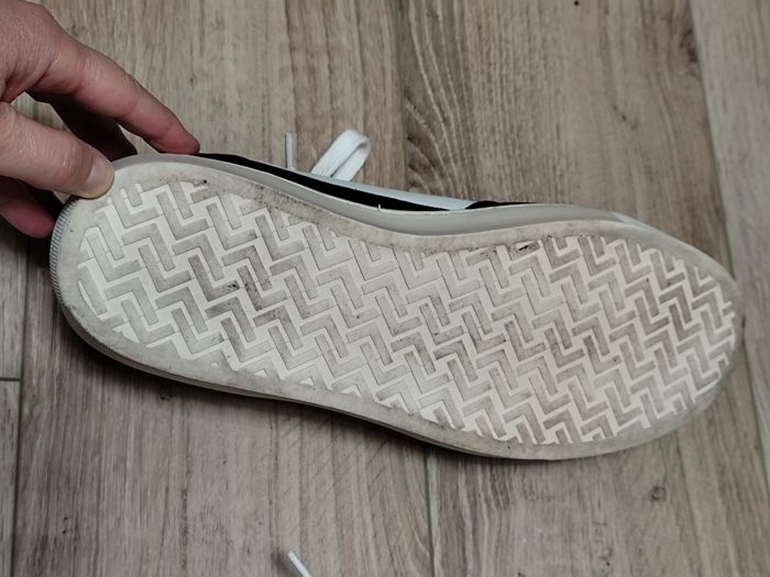 Lot baskets Ellesse et tongs Paris 2024 neuves T 43 - photo numéro 5