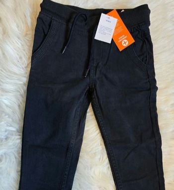 (Neuf non porté)🏷🥰💙superbe  jeans jogger 4ans Garçon 🥰💙