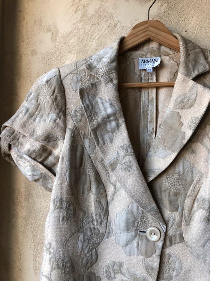 Veste manches courtes beiges Armani - photo numéro 2