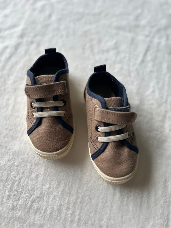 Chaussures bébé garçon taille 21