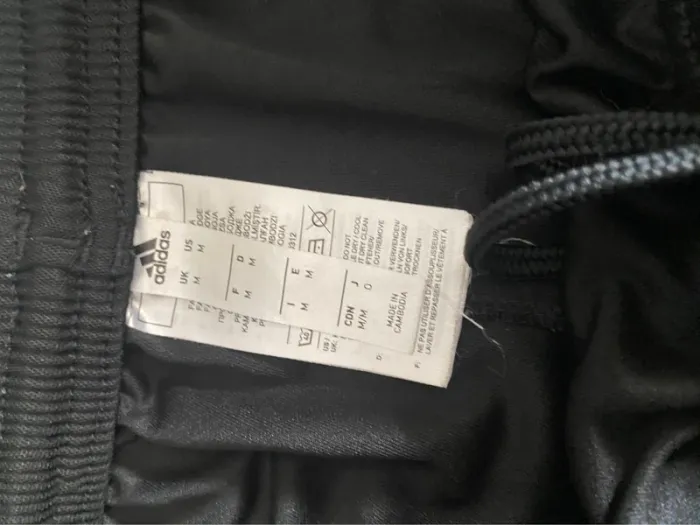 Short Adidas noir taille M - photo numéro 3
