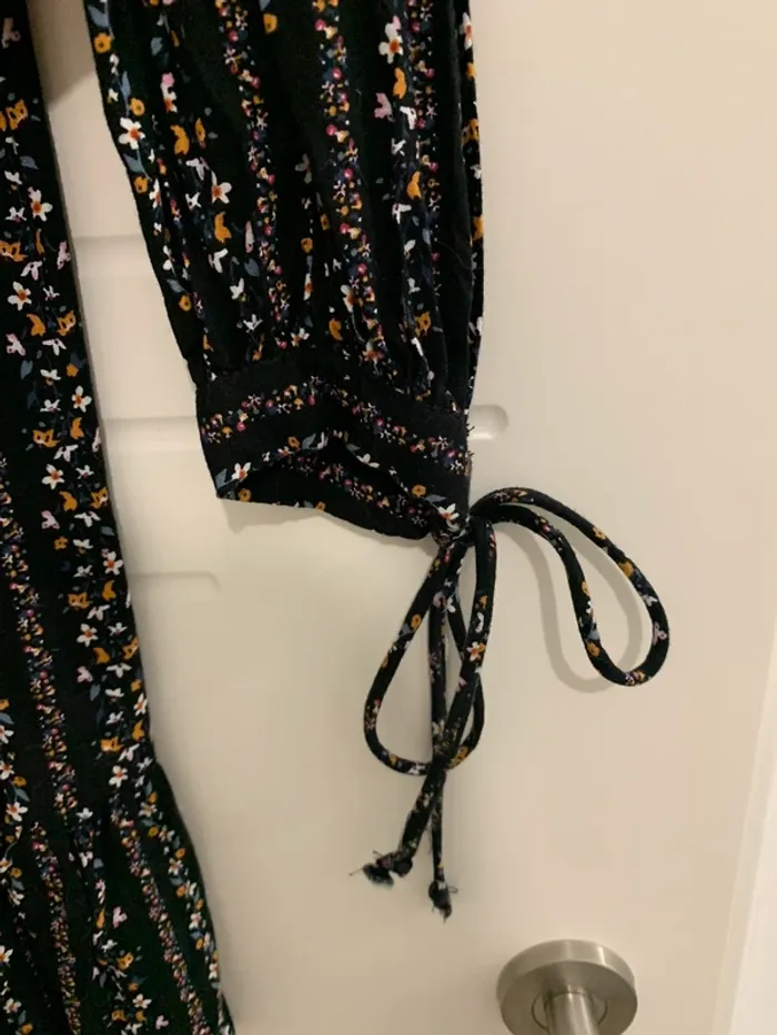 Robe noire fleurie C&A - photo numéro 2