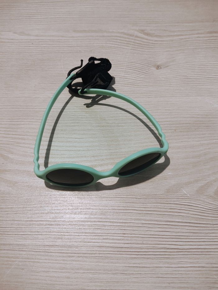 Lunette de soleil - photo numéro 2