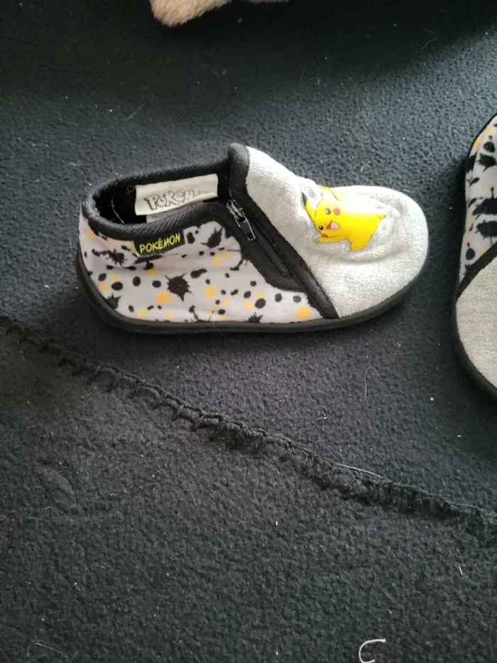 Chaussons Pokemon taille 24 - photo numéro 4