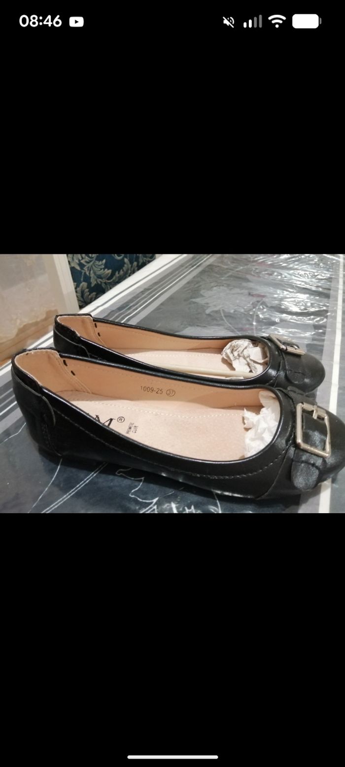 Jolie paire de ballerines vintage C'M Paris noires. Taille 37 - photo numéro 5