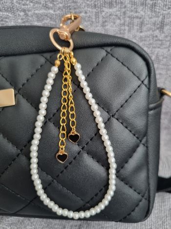 accessoire sac porte clé perles blanches breloque cœurs 