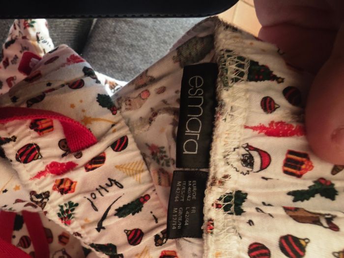 Bas de pyjamas Noël taille FR 42/44 et EUR 40/42 - photo numéro 3