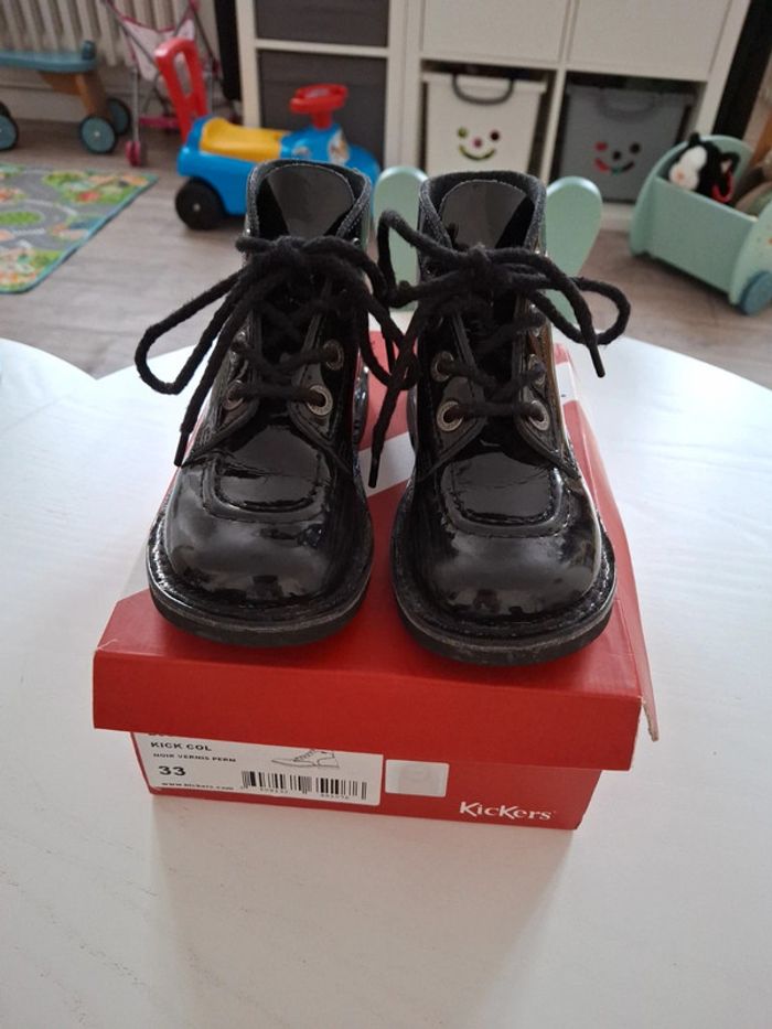 Kickers noir vernis 33 comme neuve