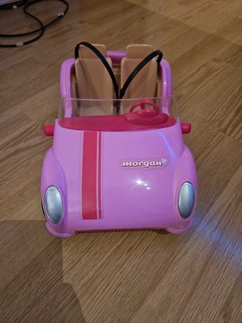 Voiture pour poupée