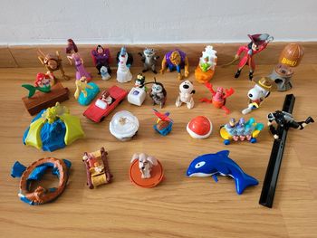 Lot Figurines jouet mcdonald's années 90 / 2000
