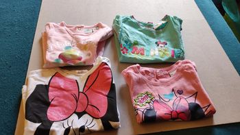 lot 4 t-shirt manches courtes 6 mois Disney