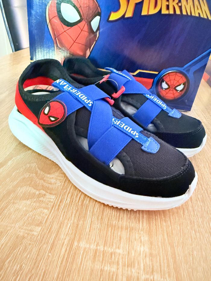 Basket, ouverte, Spiderman - photo numéro 2