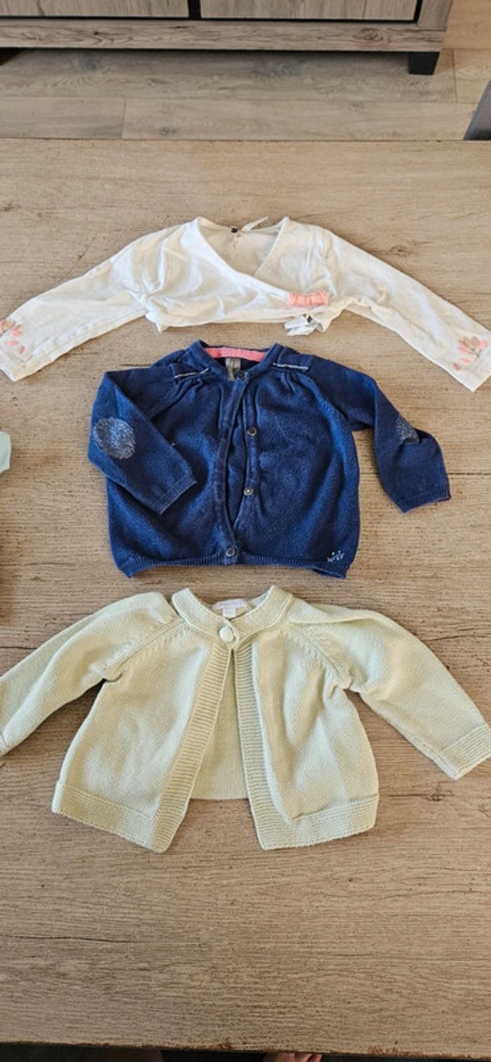 Lot de 31 vêtements fille printemps/été, taille 6 mois - photo numéro 17