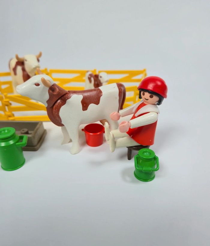 Playmobil Mangeoire avec Vaches à lait - photo numéro 2