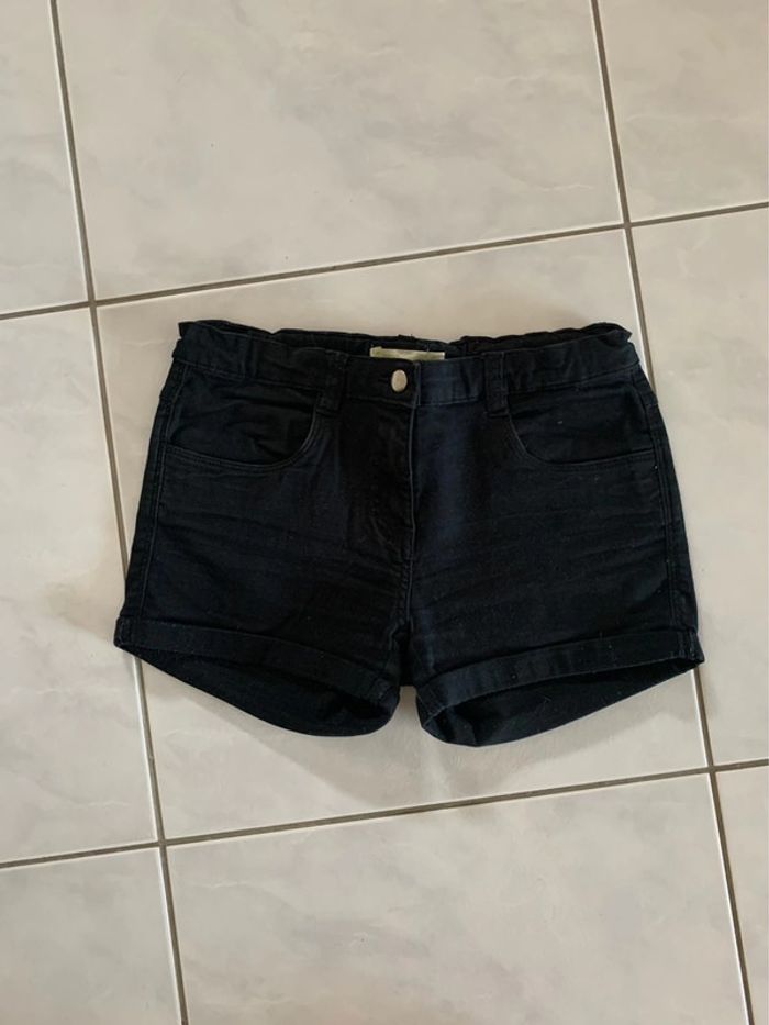 Short 16 ans