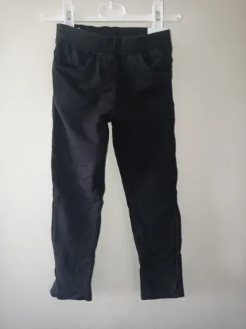 Pantalon petite fille de couleur noir