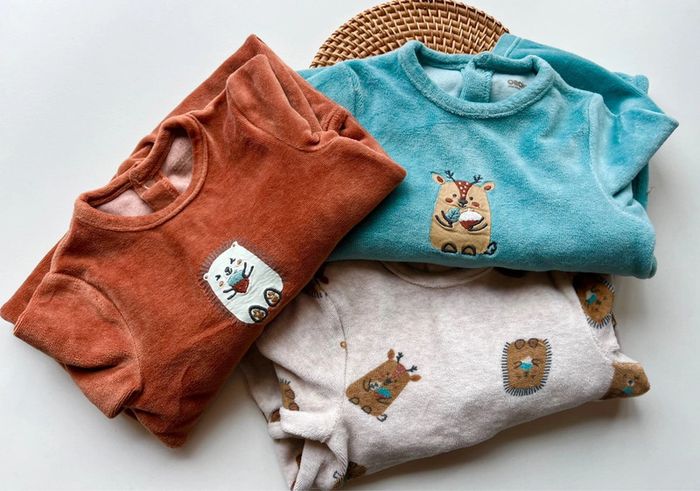 Lot 3 pyjamas orchestra velours 1 pièce