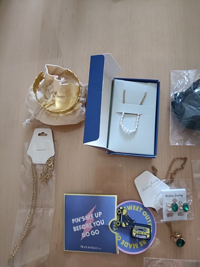 Lot de bijoux et autres My little Box - photo numéro 2