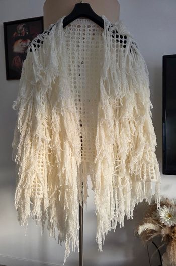 Veste cardigan crochet et franges style bohème chic