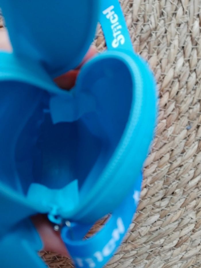 Petit sac bandoulières Stitch, neuf - photo numéro 3
