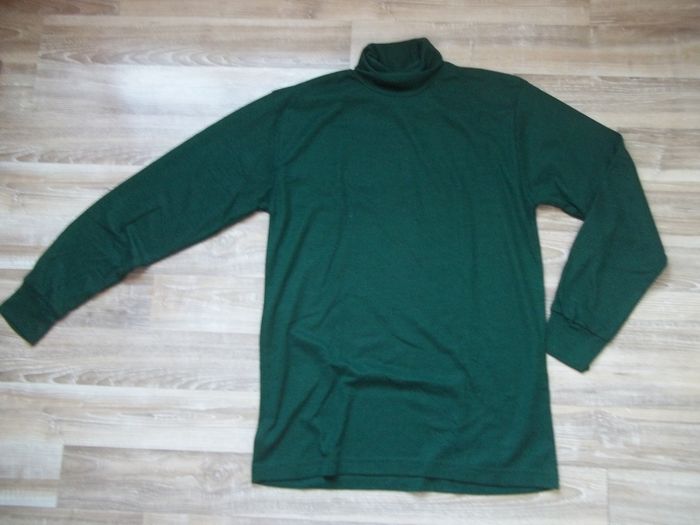 Pull col roulé vert bouteille Courtelle 104/108 (J-L)