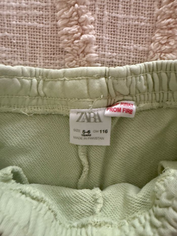 Short garçon 5/6 ans Zara vert clair - photo numéro 2