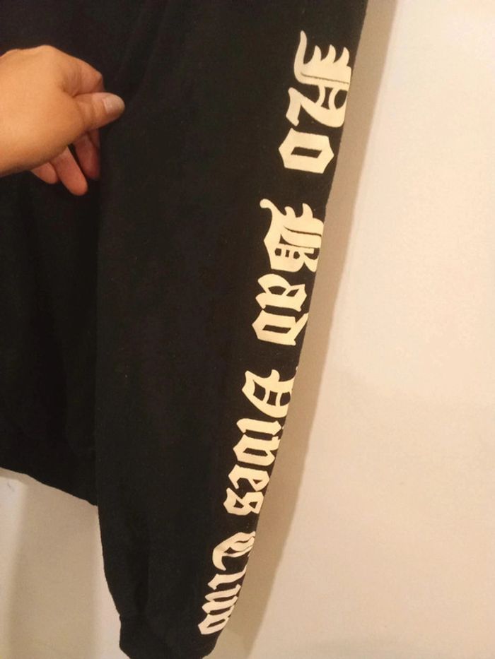 Sweat / pull à capuche - photo numéro 3