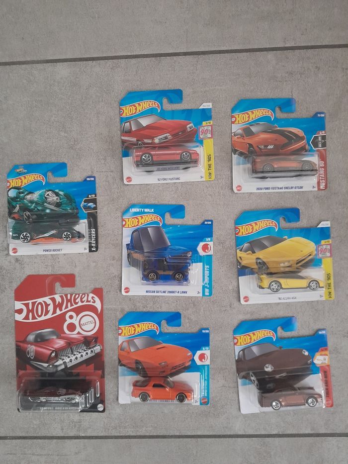 Lot de 8 voitures hot wheels - photo numéro 1