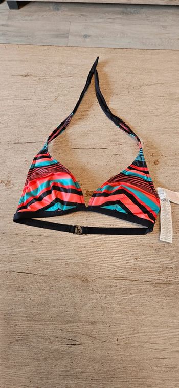 Haut de maillot rouge/noir/vert, Oxylane, 95 C